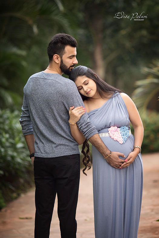 couple maternity photoshoot ideas